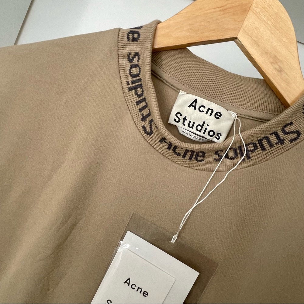 🪐 acne studios tan logo top NWT size unisex S🪐